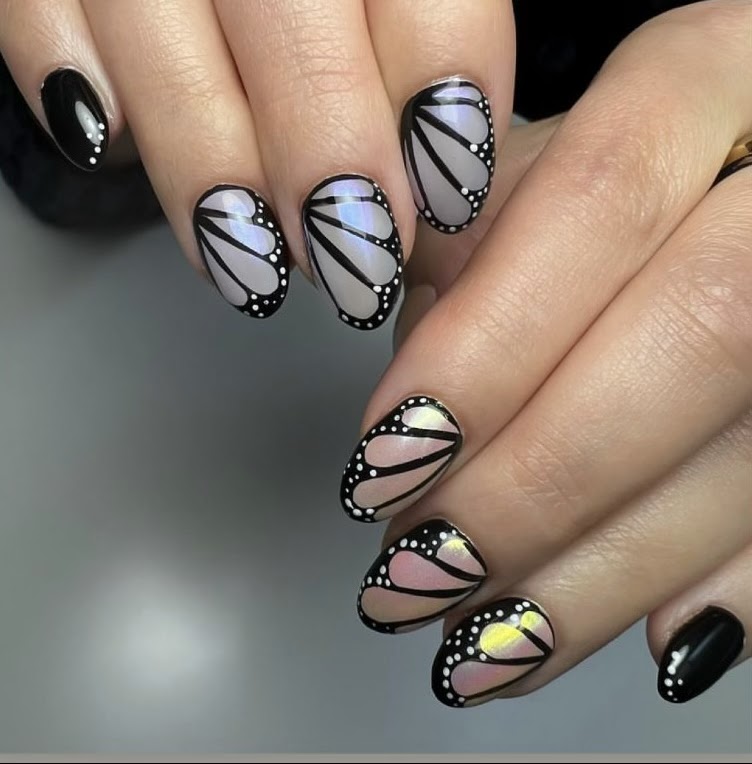 Piper Gretchen nail photo 4